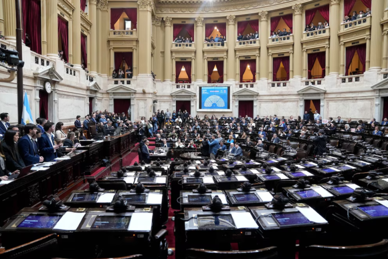 El Gobierno logró frenar una sesión opositora en Diputados, pero todavía no tiene asegurados los votos para suspender las PASO