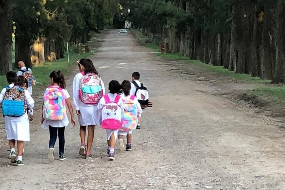 Una iniciativa solidaria llevó alimentos a ocho organizaciones por el Mes de las Infancias