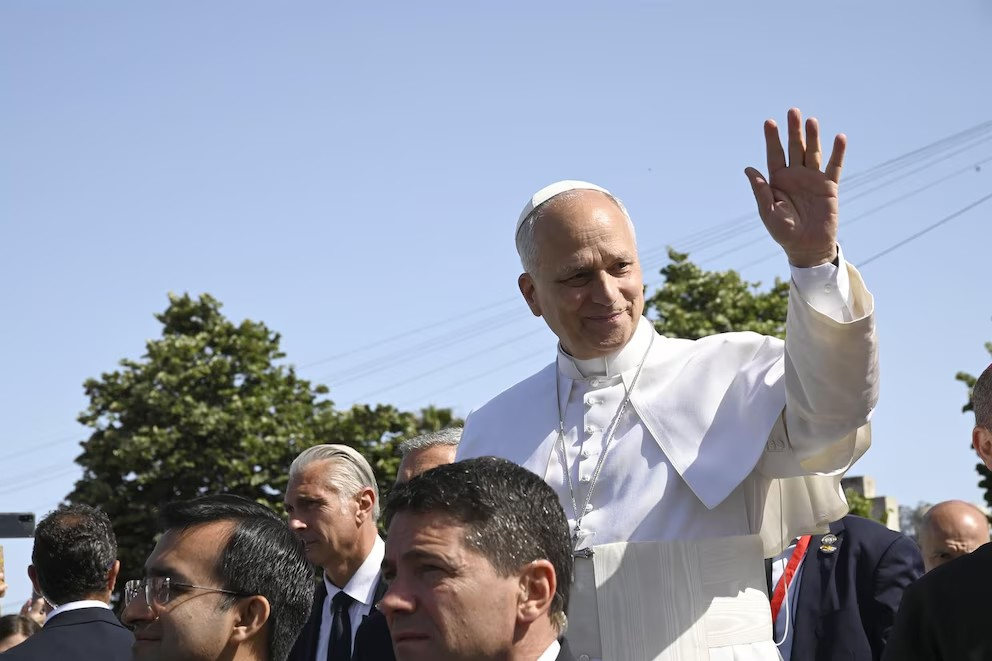 El Gobierno comienza a organizar la visita del Papa León XIV